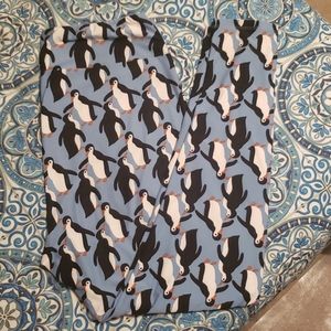 NWOT Lularoe Leggings TC2 Penguin 🐧
